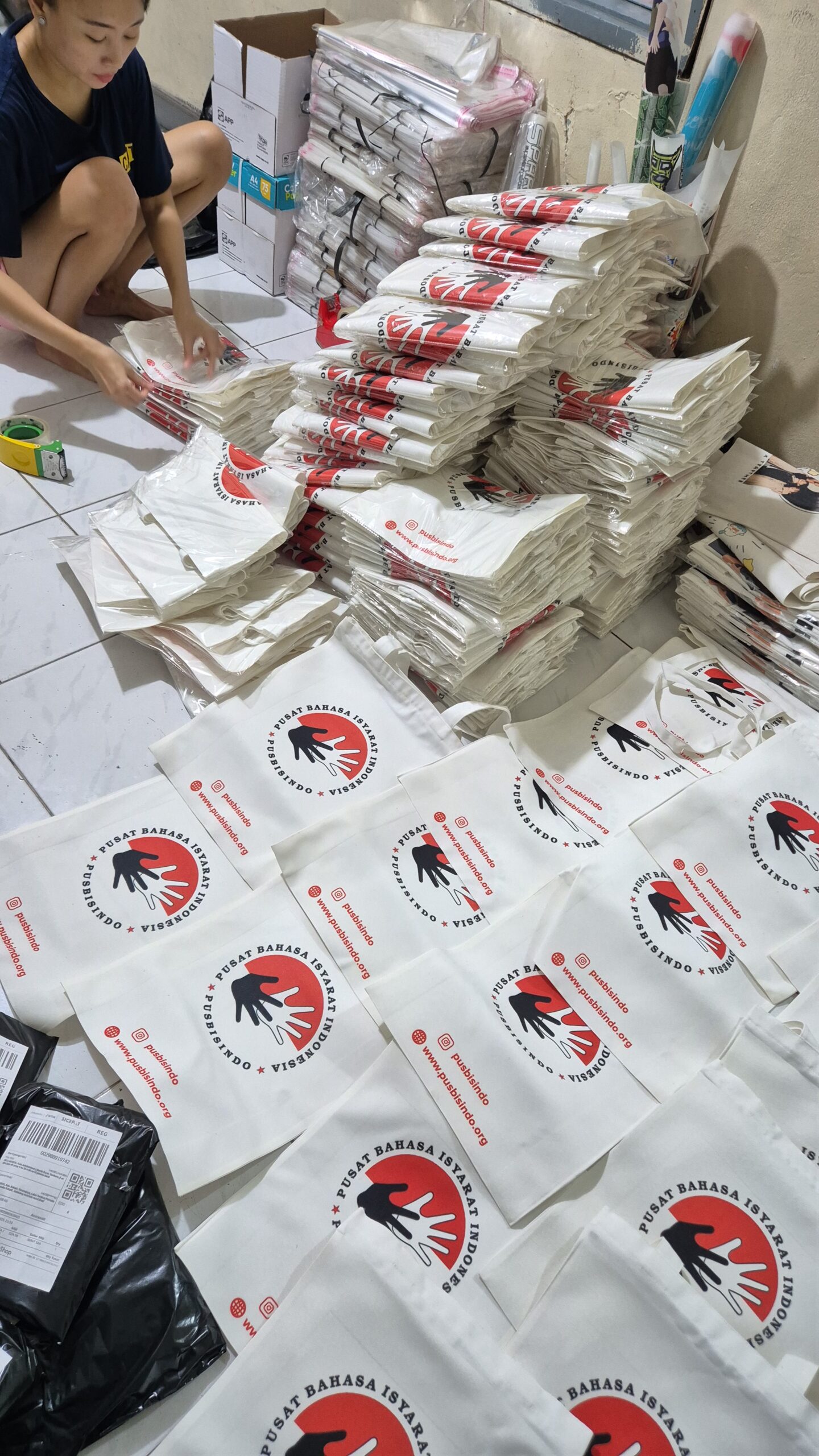 Foto totebag polos — Supplier Tas Kanvas Polos DOVATAS