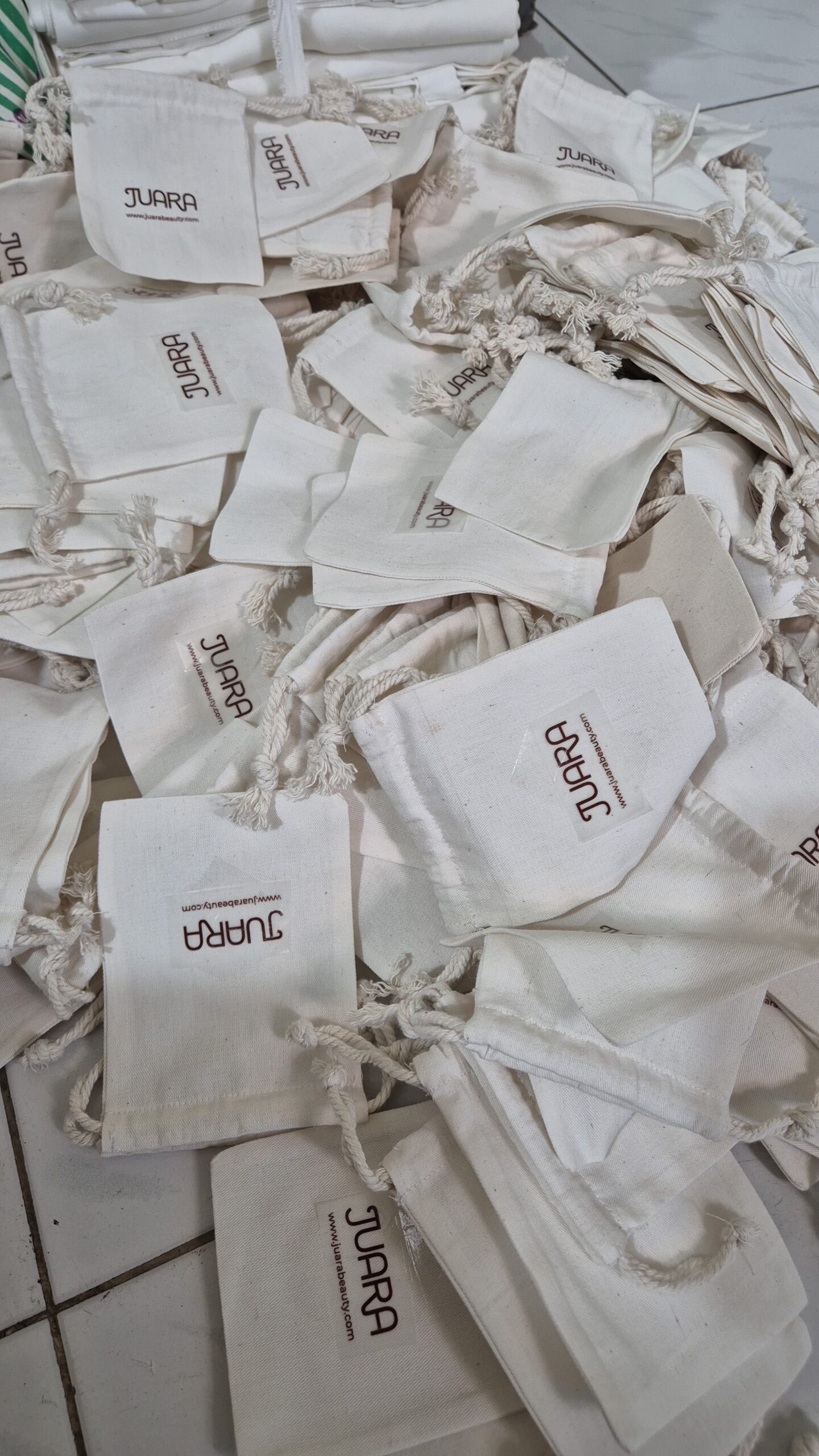 Souvenir totebag — DOVATAS