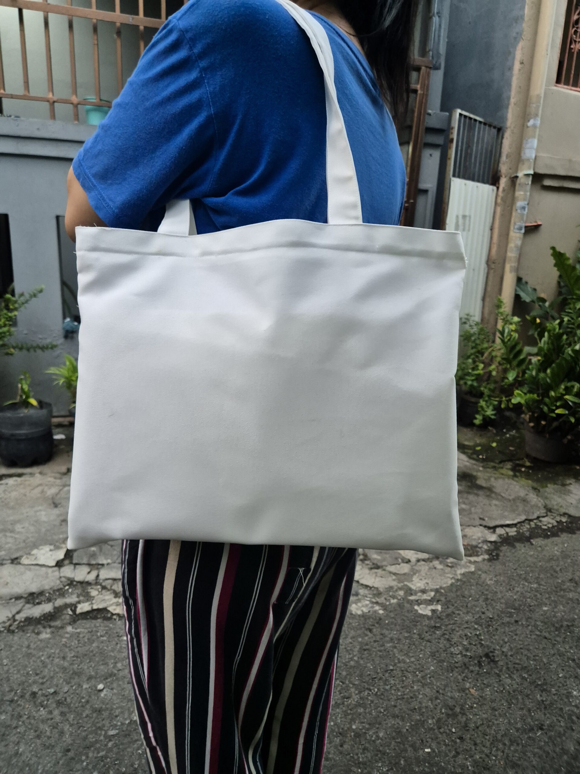 Foto totebag polos — Supplier Tas Kanvas Polos DOVATAS