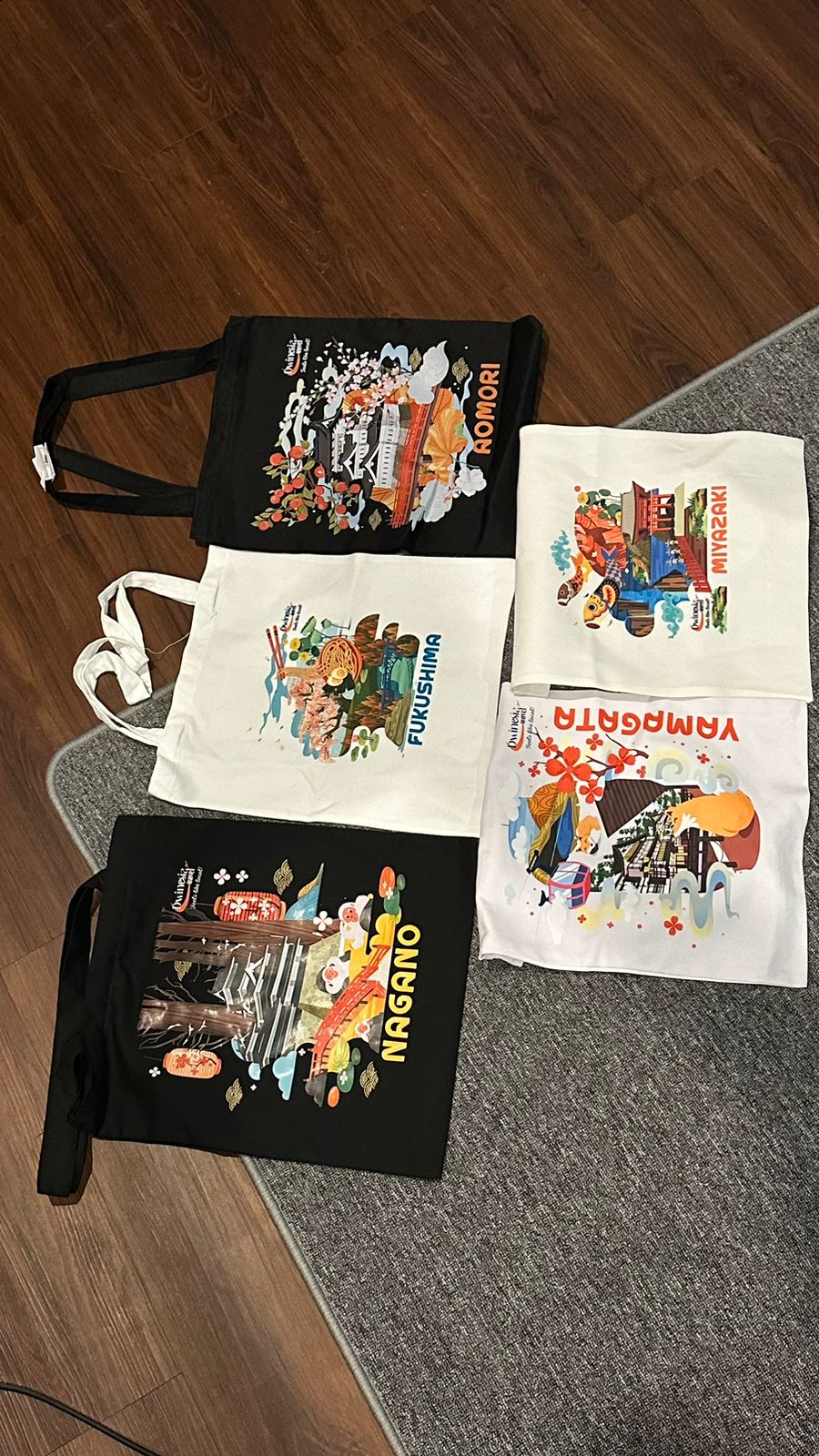 Foto totebag custom — Supplier Tas Kanvas DOVATAS