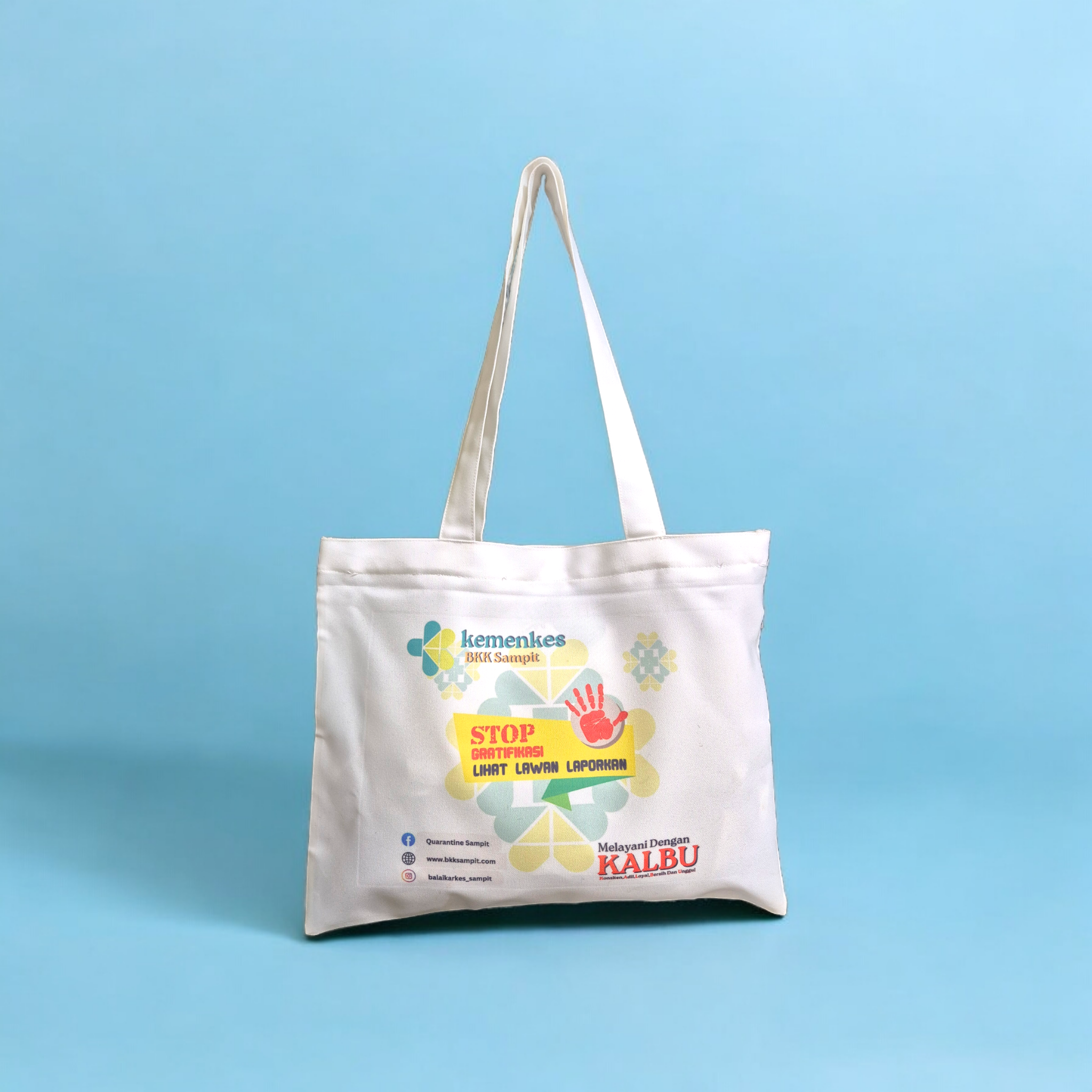 Foto totebag custom — Supplier Tas Kanvas DOVATAS